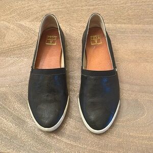 Frye Leather Flats
